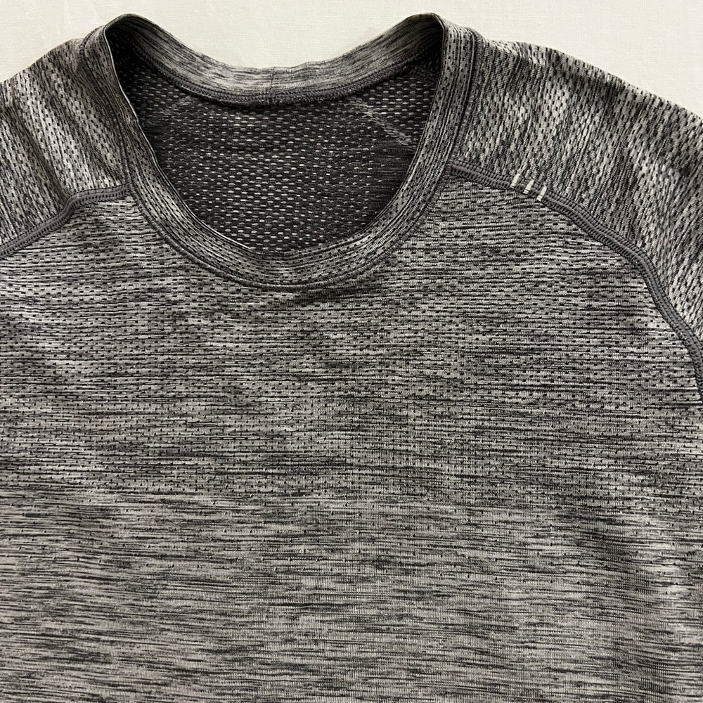 lululemon Metal Vent Tech Short Sleeve Shirt - Picture 5 of 5